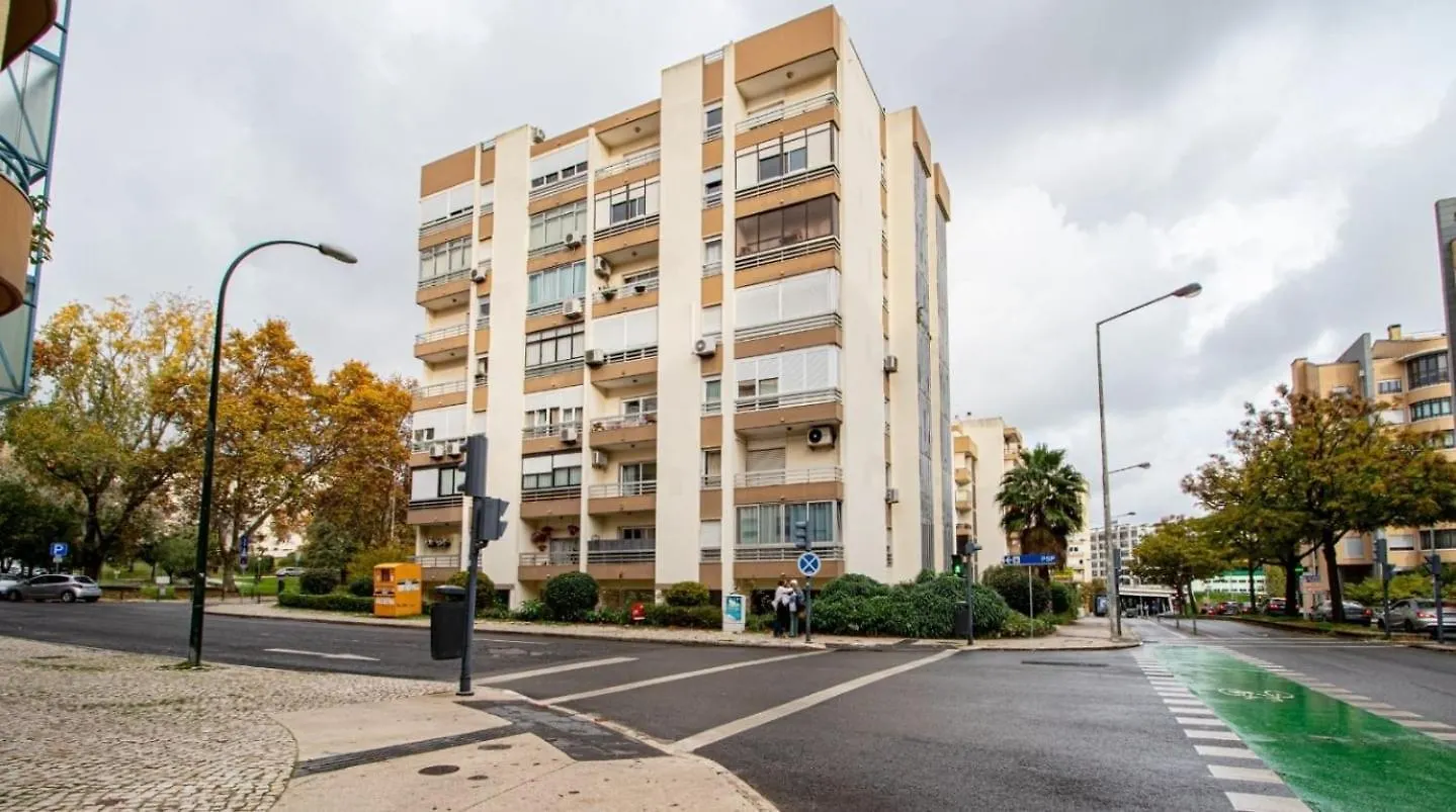 Viva Lisboa - Seu Refugio Urbano! Apartamento 0*,  Portugal
